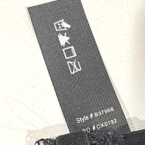 🎀RENÉ ROFÉ🎀 Oh My Heart Lace Bra - Size 36C Extreme Push-Up Bra🎀 - Picture 7 of 8